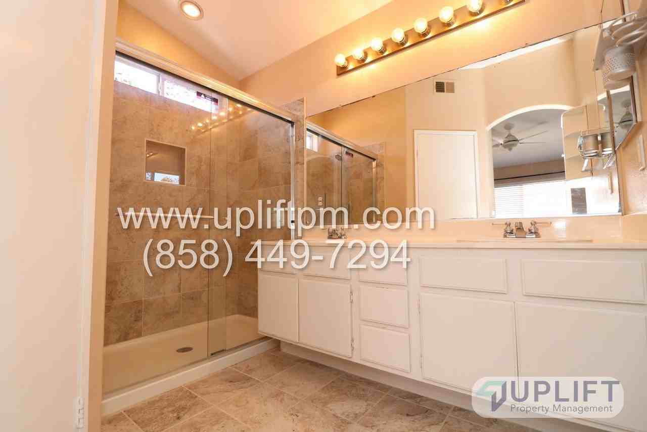 8281 Gold Coast Dr #3 - Photo 7 of 10