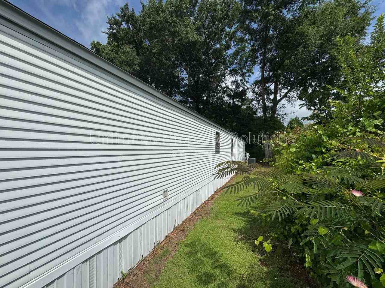 9499 Wendi Dr Ne #I - Photo 3 of 19