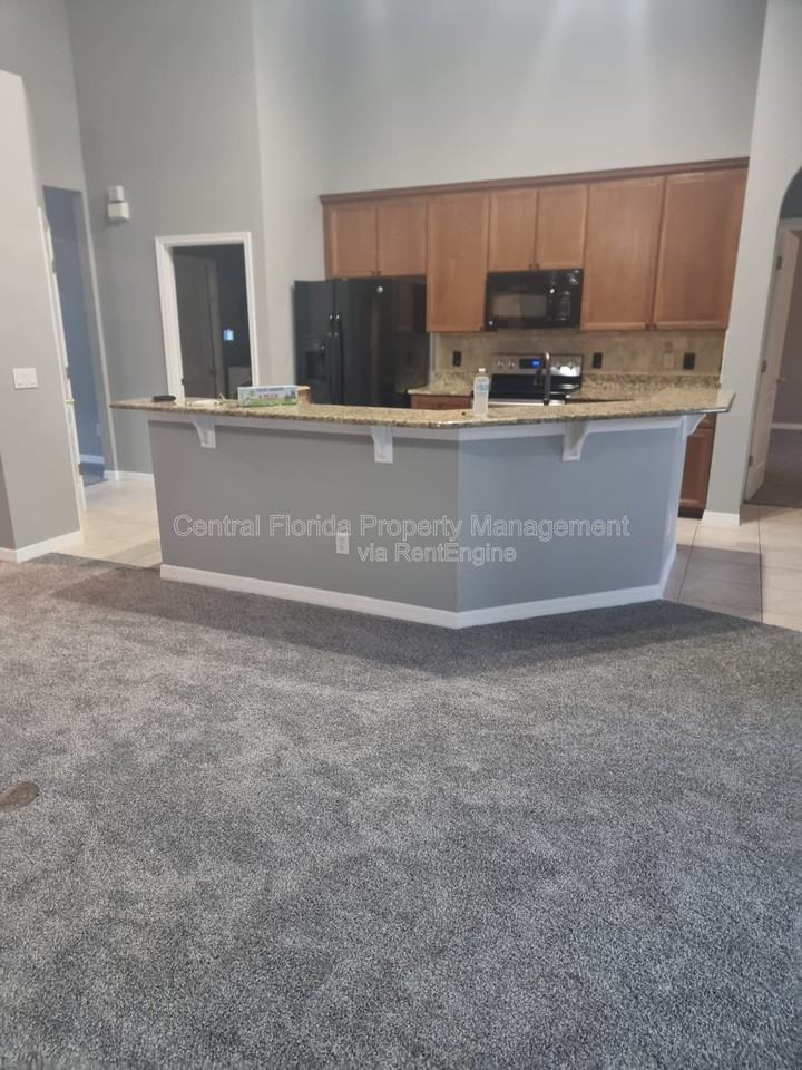 909 Arbormoor Pl - Photo 4 of 30