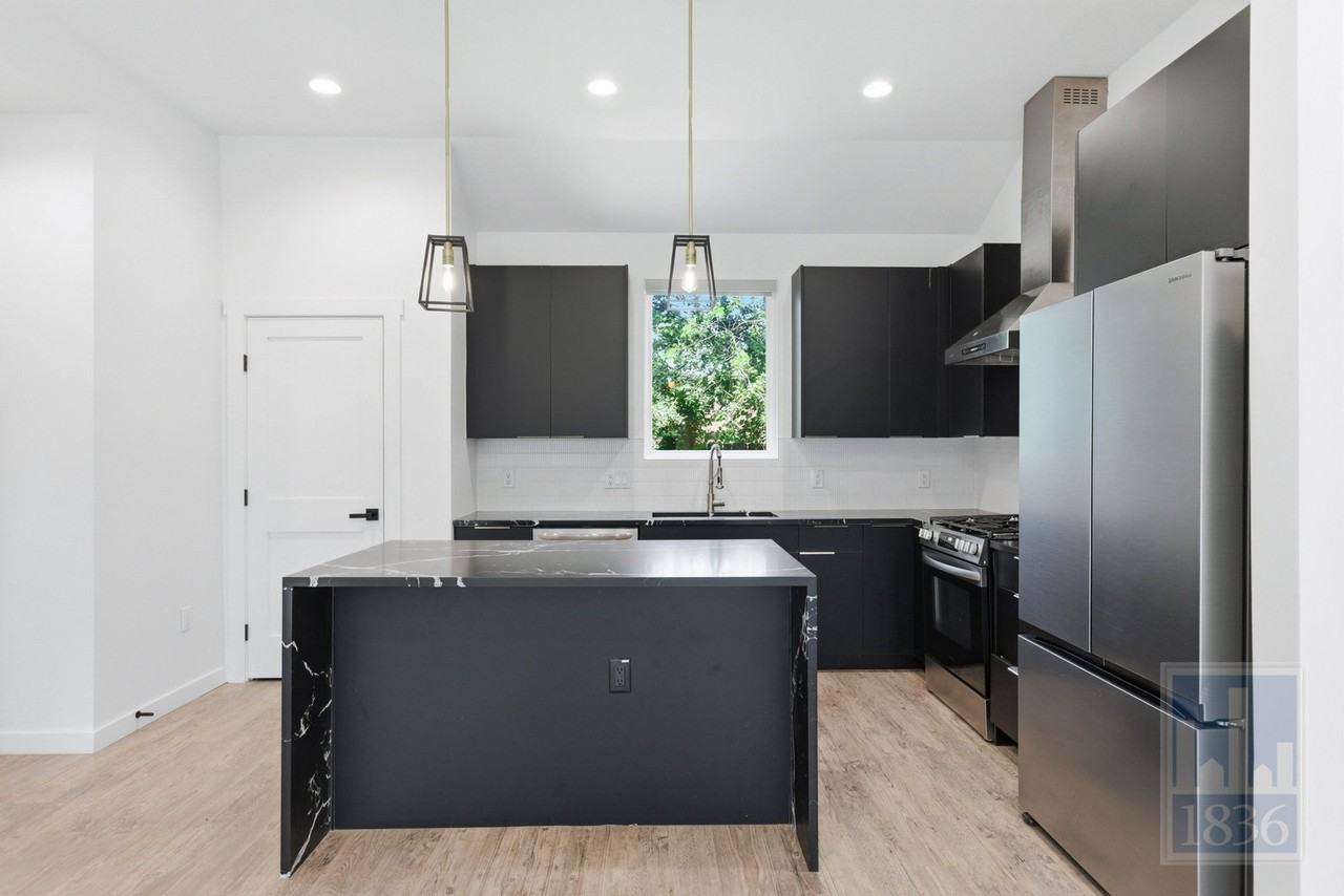 505 Thelma Dr #B - Photo 4 of 29