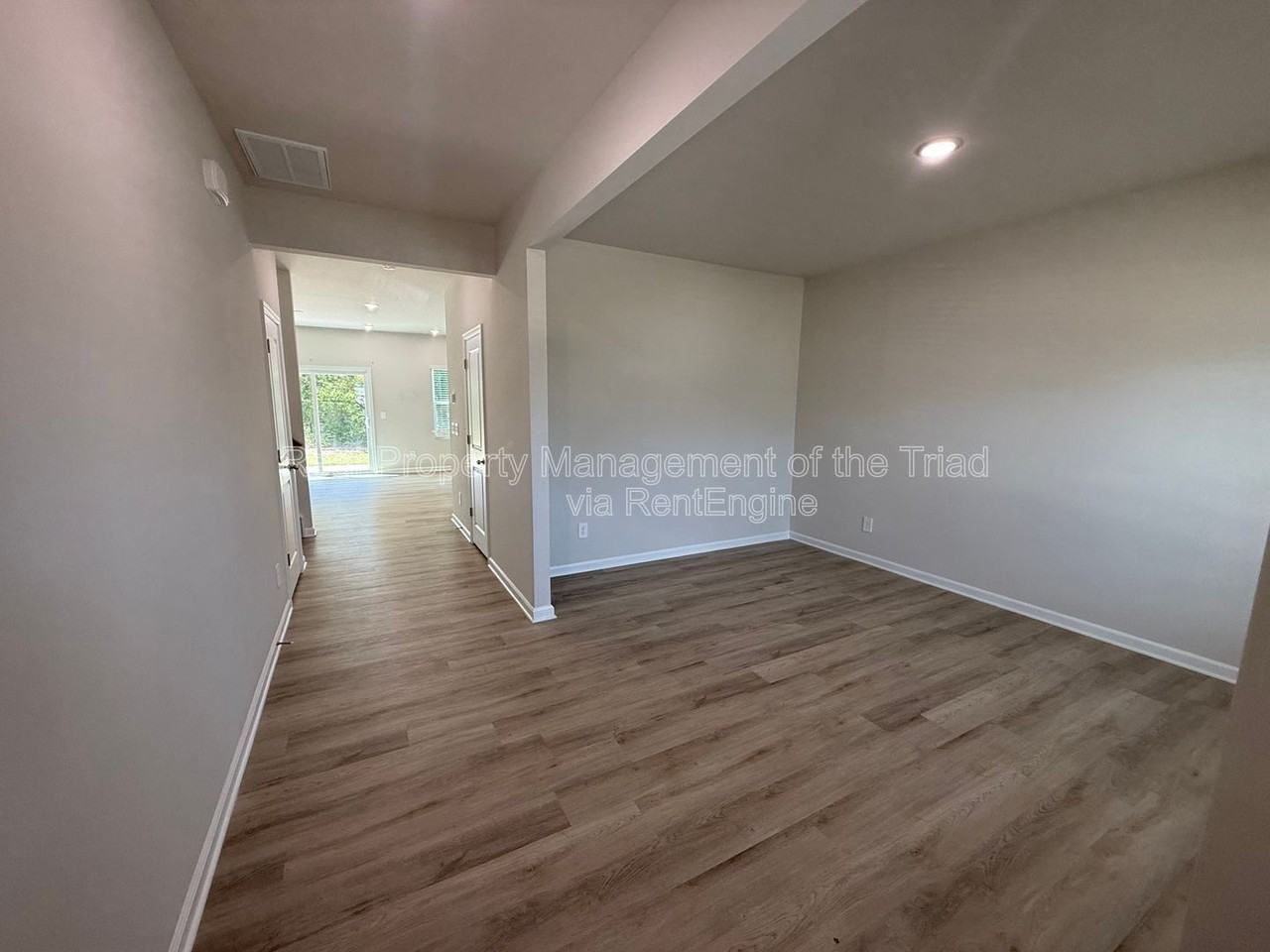 2215 Cherry Creek Rd - Photo 2 of 25