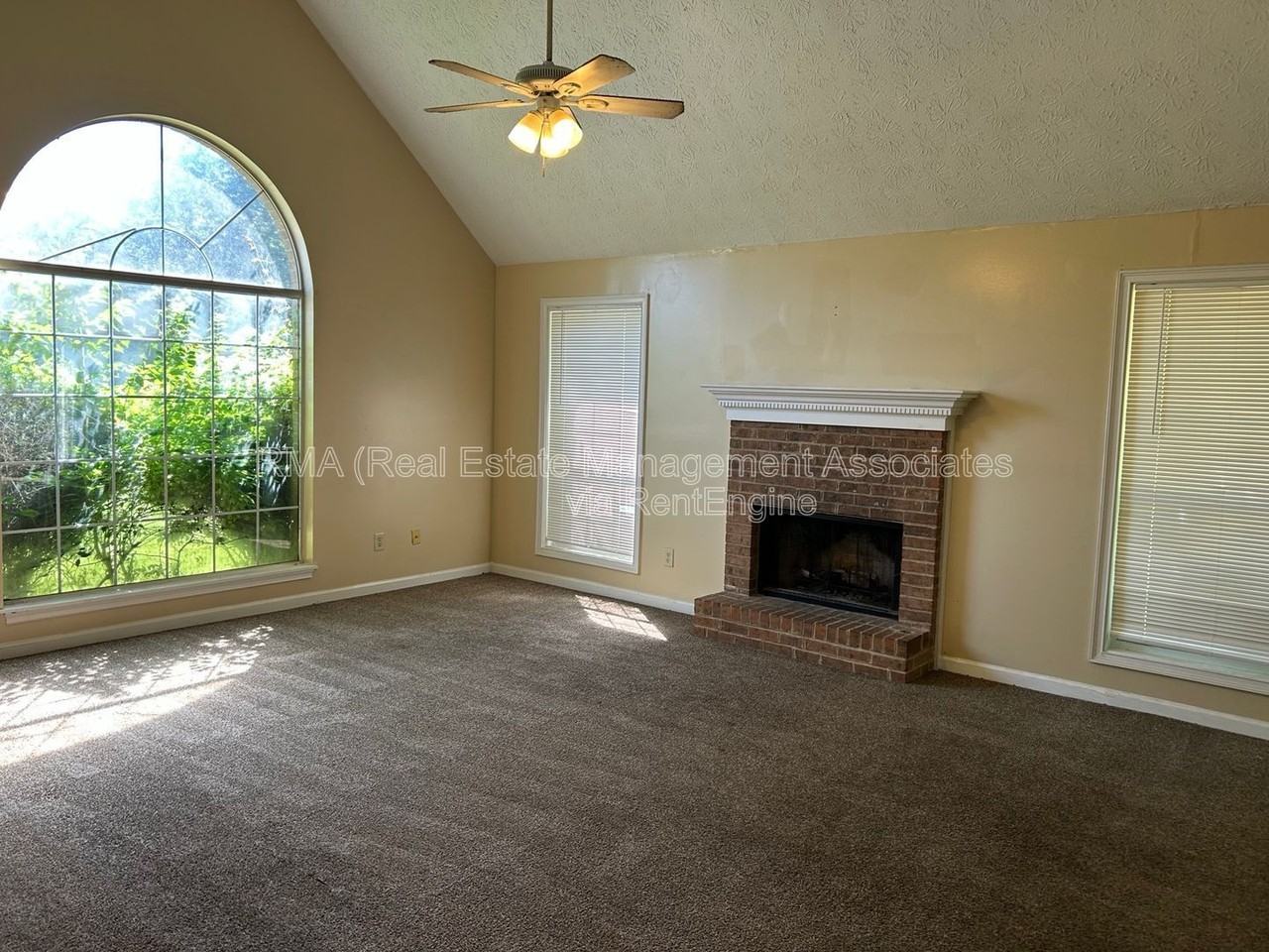 103 Waterford Way - Photo 4 of 8