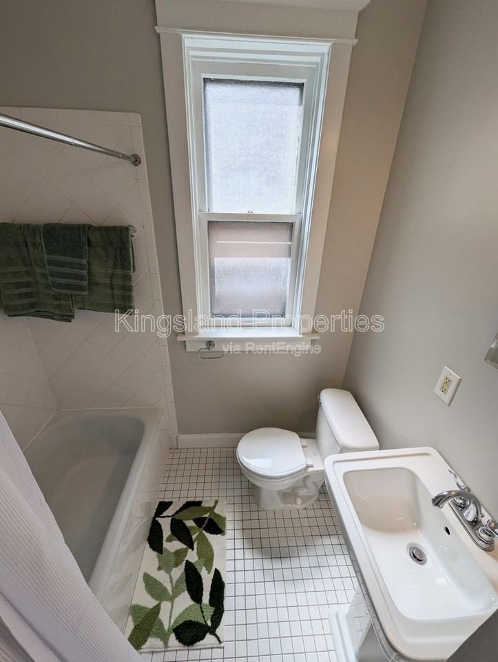 5707 Dewey Ave #1F - Photo 5 of 17