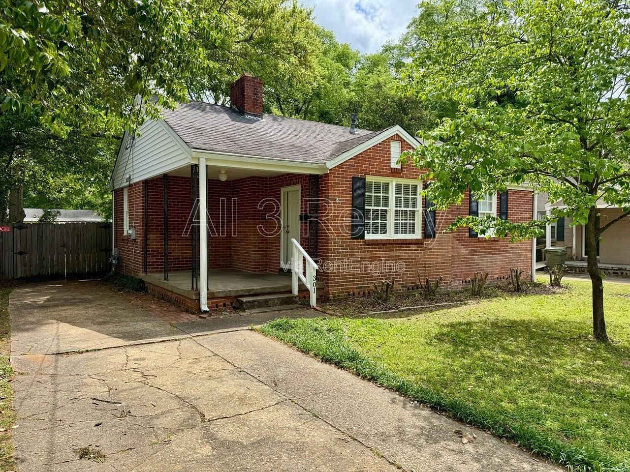 301 Bradley Dr - Photo 3 of 25