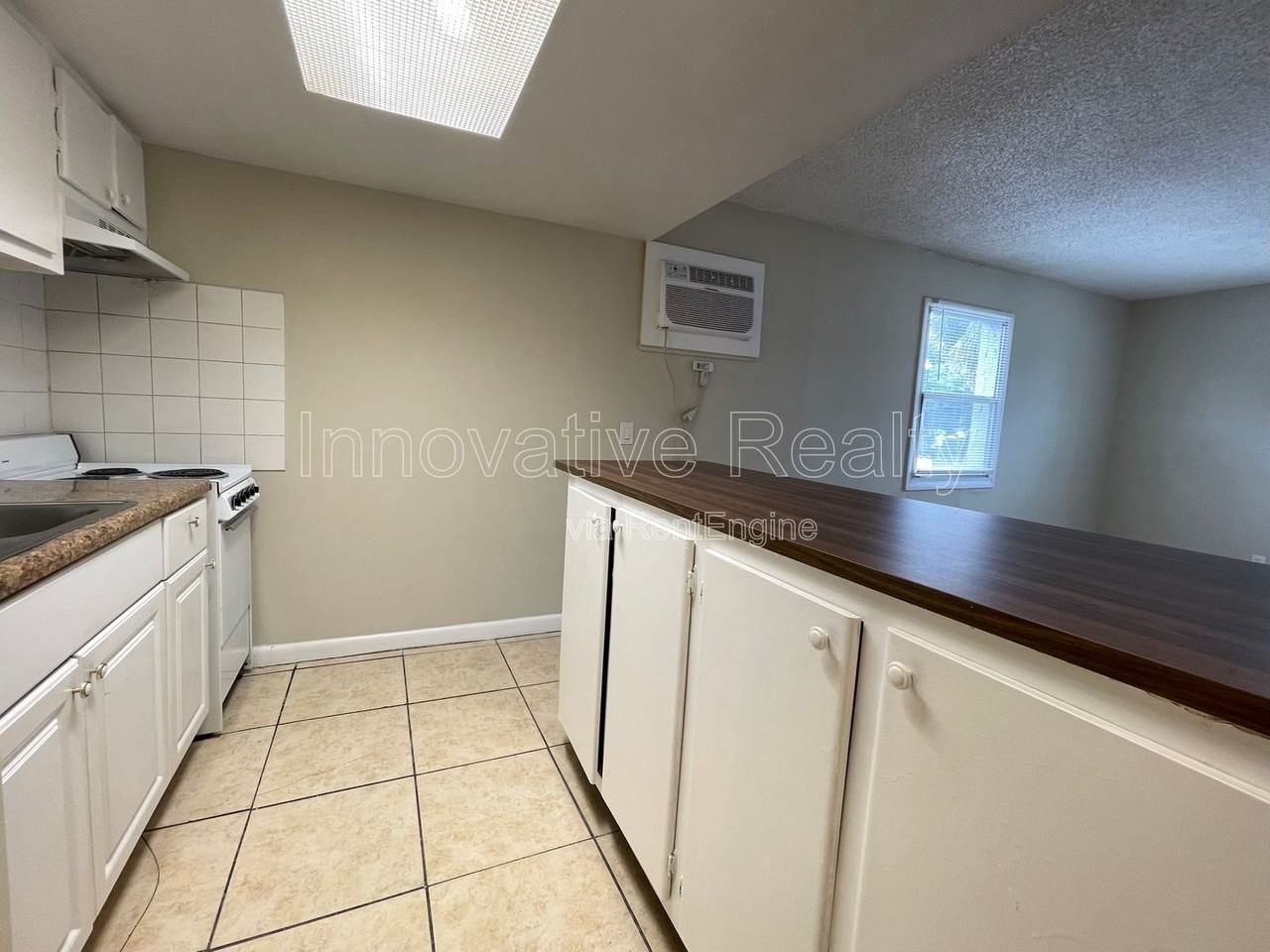5101 Curry Ford Rd #4 - Photo 3 of 11