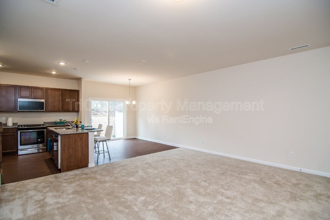 335 White Oak Ridge Dr - Photo 5 of 12