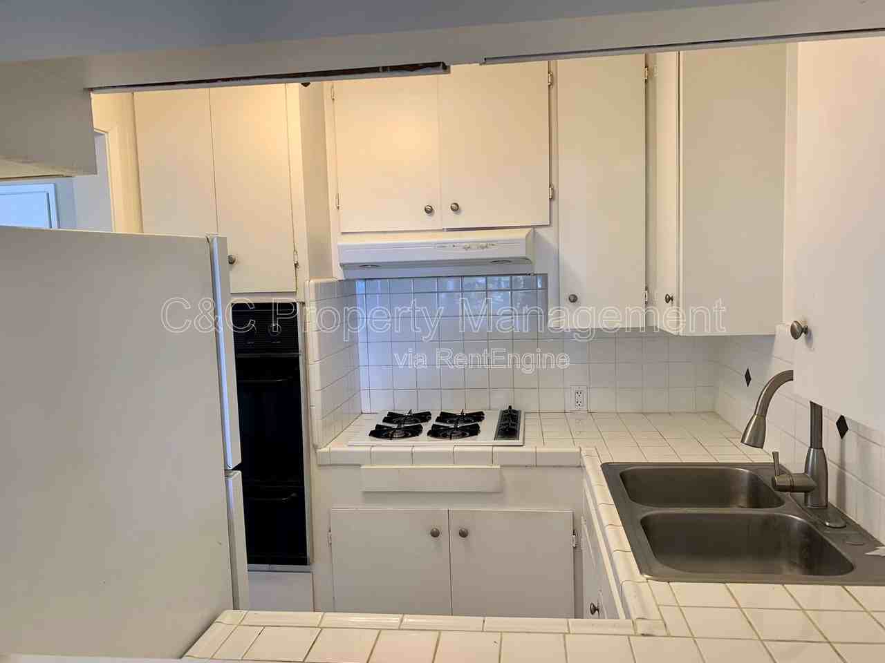 192 Sloat Ave #D - Photo 6 of 11