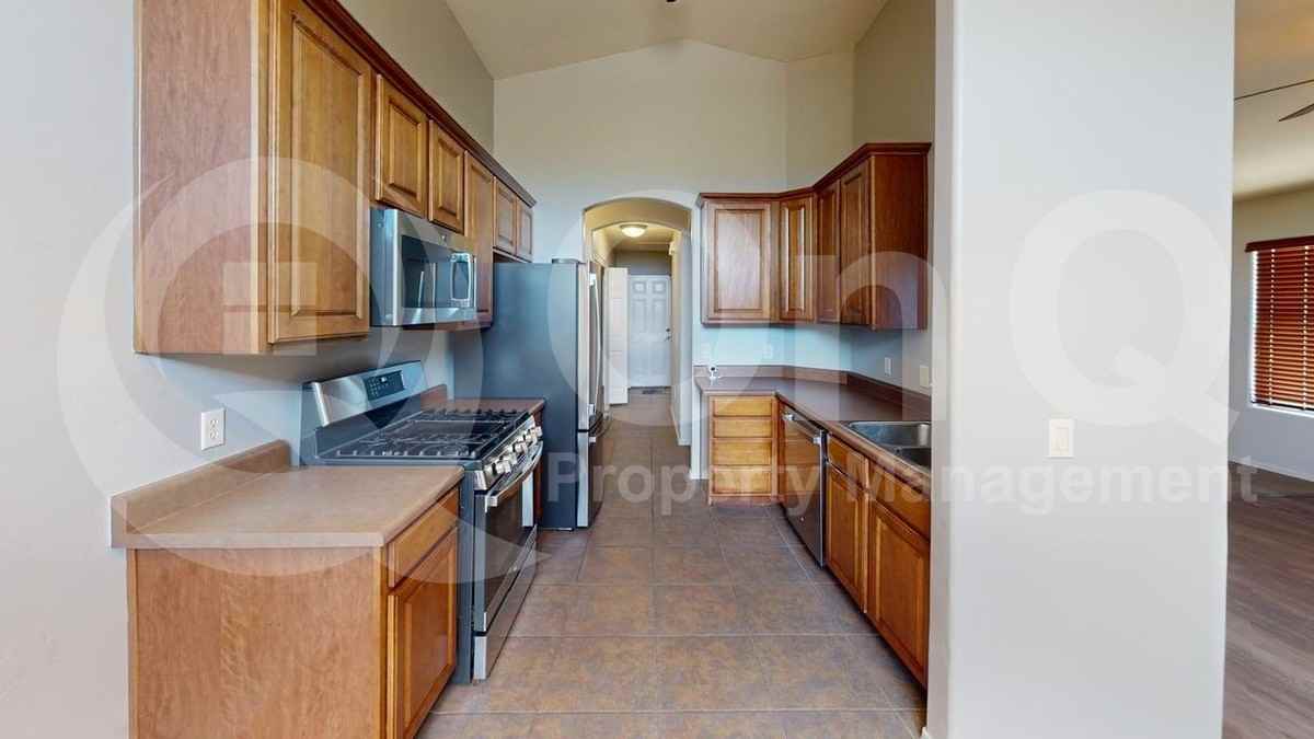 10591 E Ottoman Dr - Photo 5 of 16
