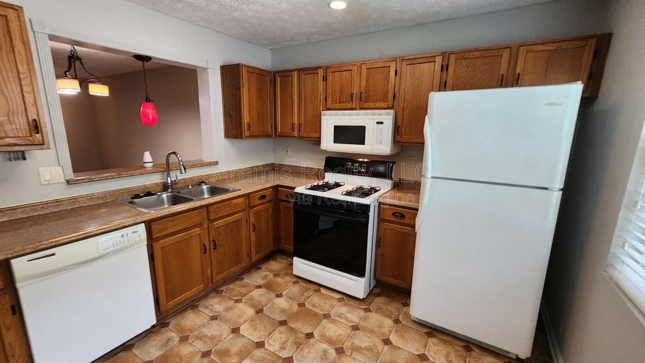 3590 Main Station Dr Sw #1 - Photo 3 of 16