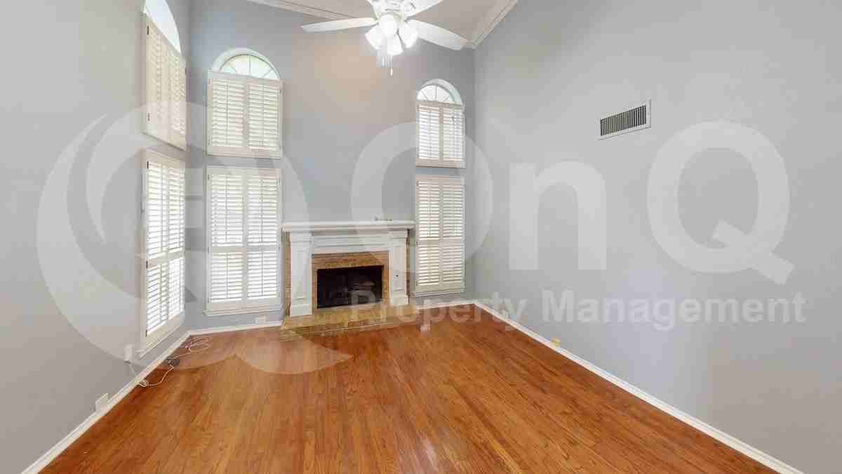 9010 Cumberland Dr - Photo 4 of 21