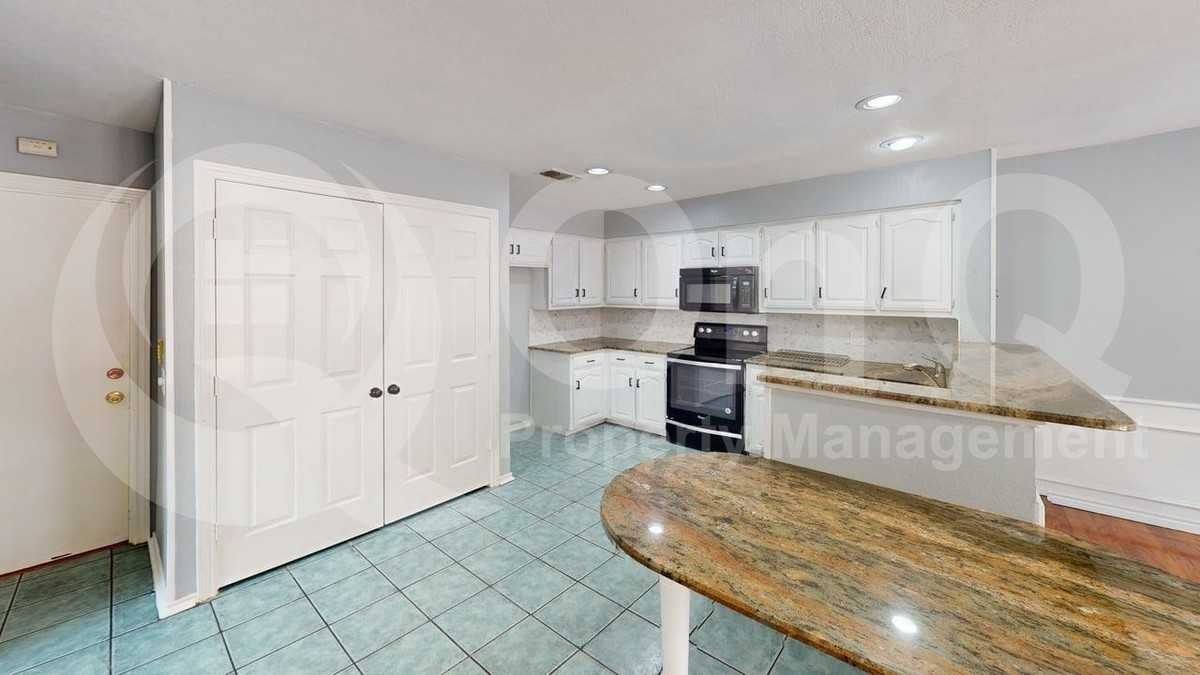 9010 Cumberland Dr - Photo 5 of 21