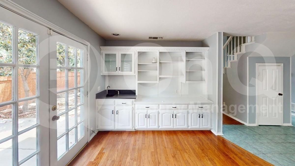 9010 Cumberland Dr - Photo 6 of 21