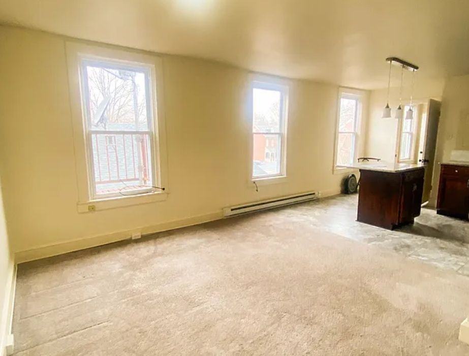 443 W Chestnut St #6 - Photo 3 of 6