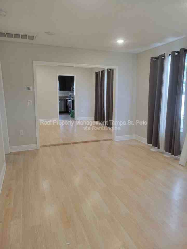 1711 E New Orleans Ave - Photo 5 of 33
