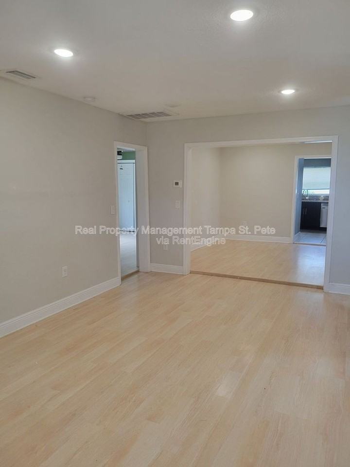 1711 E New Orleans Ave - Photo 6 of 33