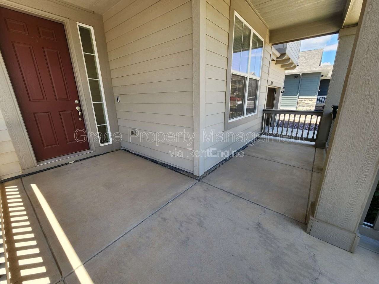 808 Byrd Dr - Photo 2 of 30