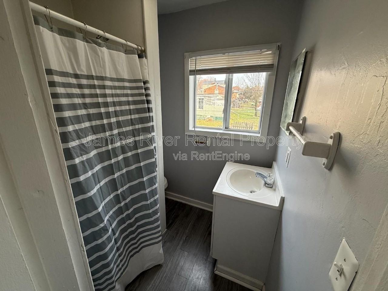 1507 6th St - Photo 4 of 13