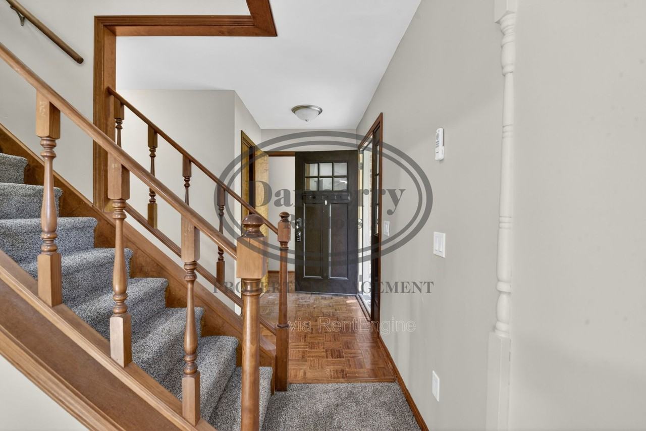 3018 Gleneagle Dr - Photo 3 of 41