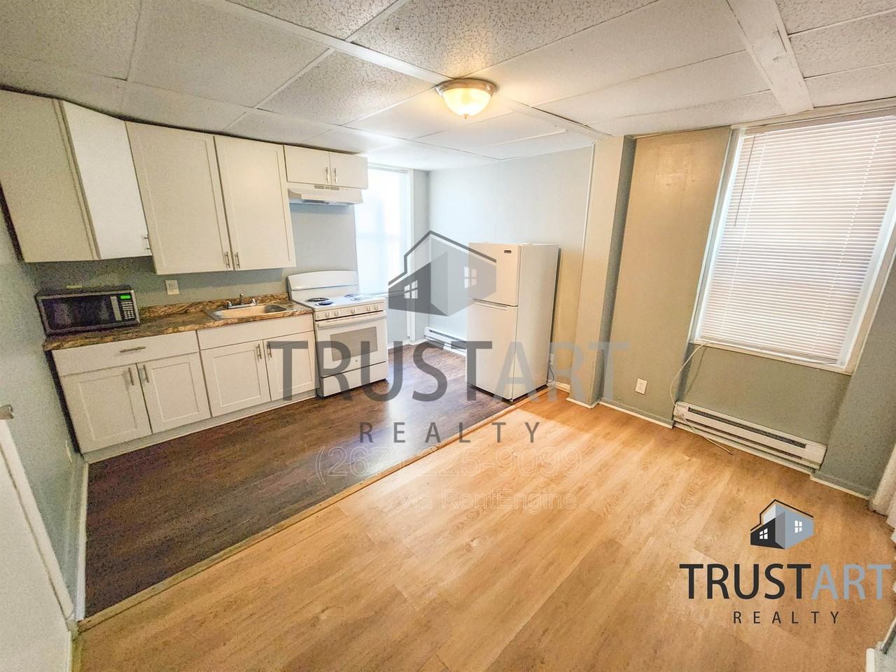 1347 Sellers St #1F - Photo 2 of 12