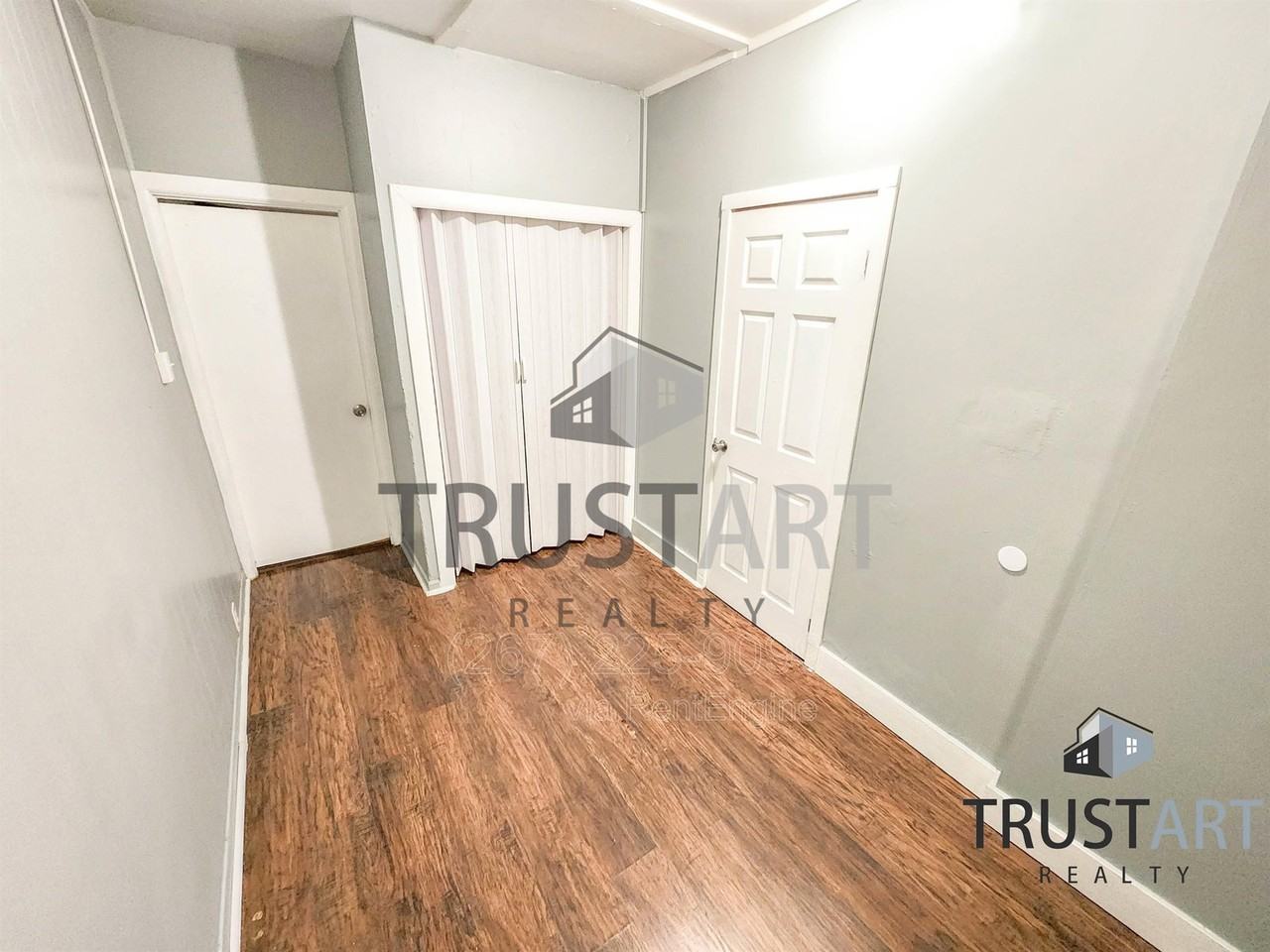 1347 Sellers St #1F - Photo 5 of 12