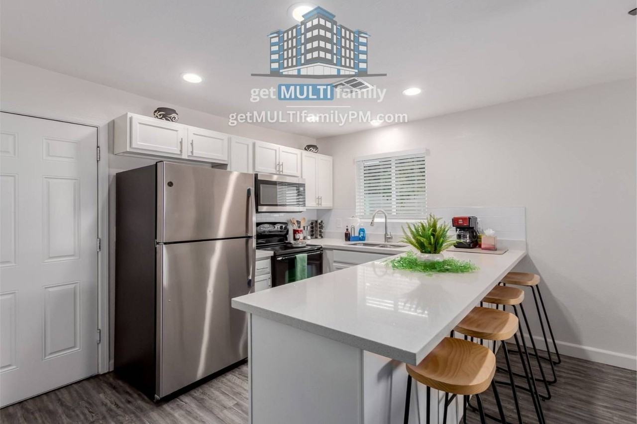 515 W Pebble Beach Dr #513 - Photo 3 of 47