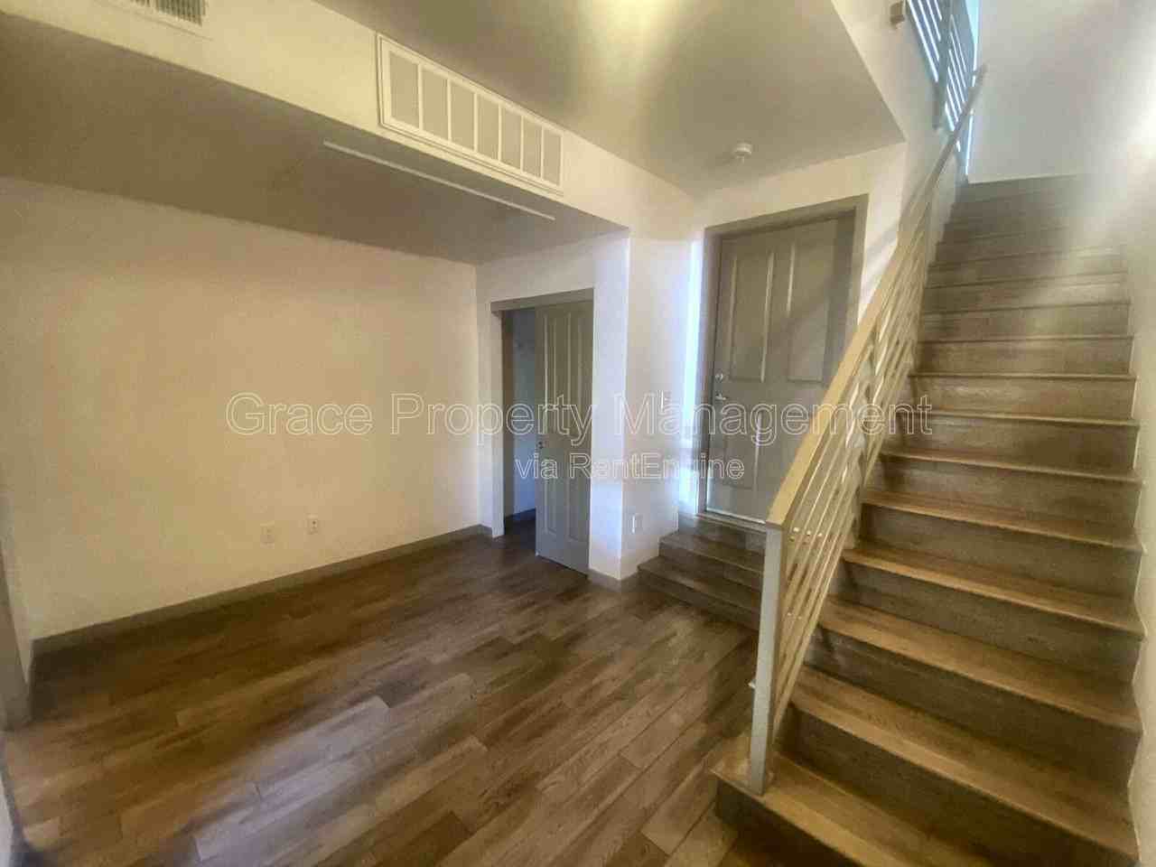 2200 Tremont Pl #6 - Photo 3 of 29