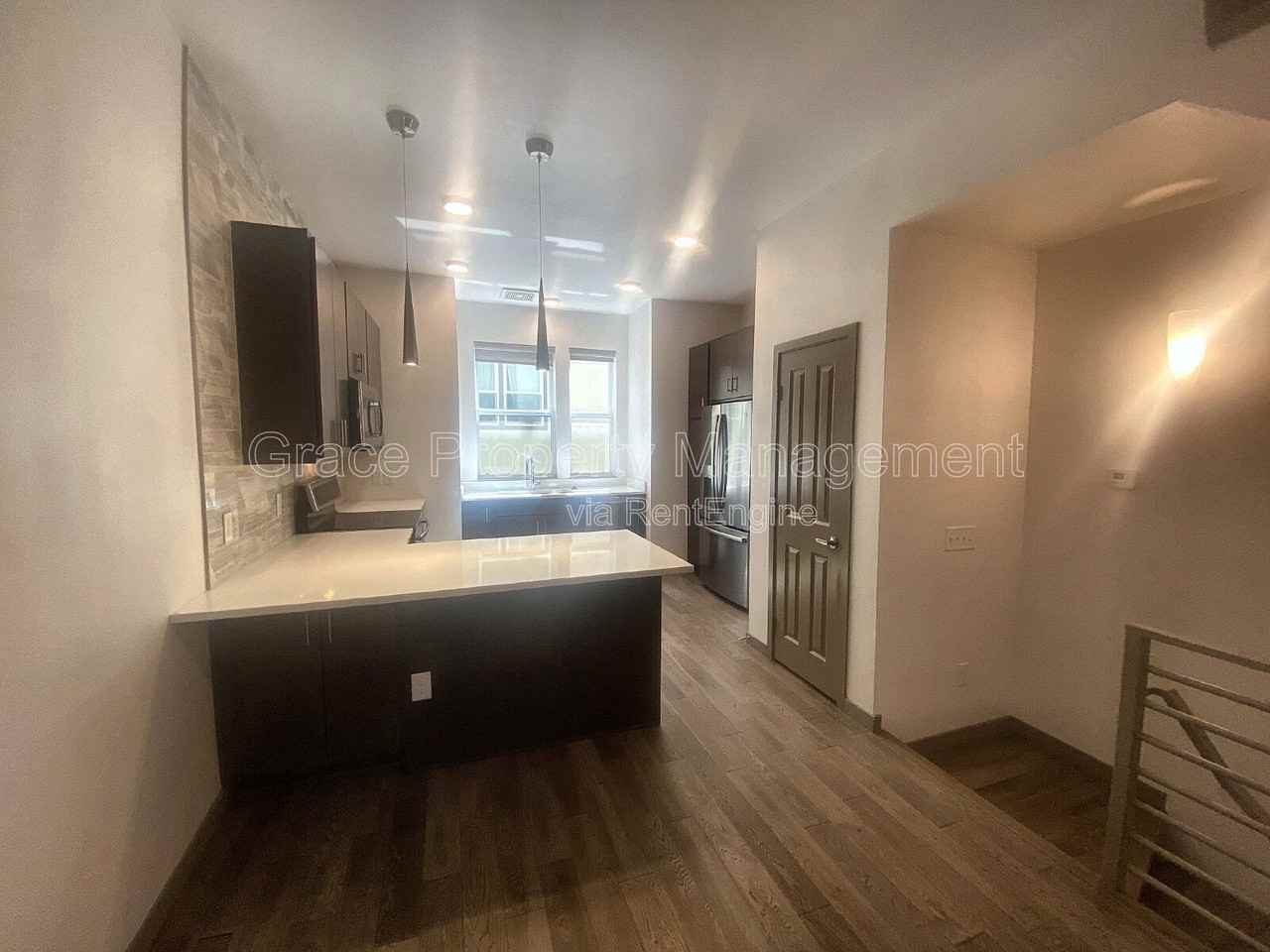 2200 Tremont Pl #6 - Photo 7 of 29