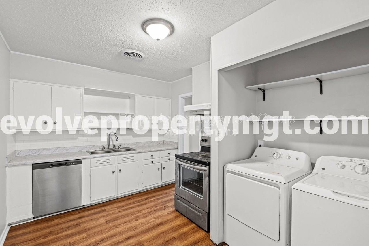 1716 Cornelia Ln - Photo 7 of 20