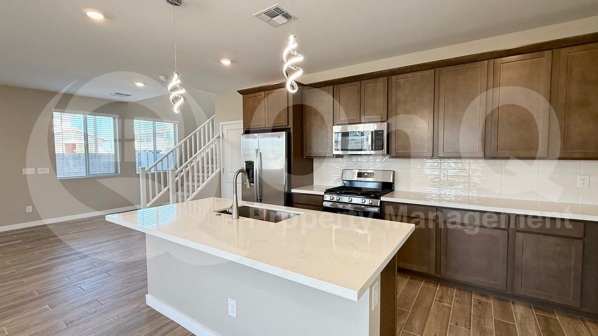 3189 S 180th Ln - Photo 7 of 29