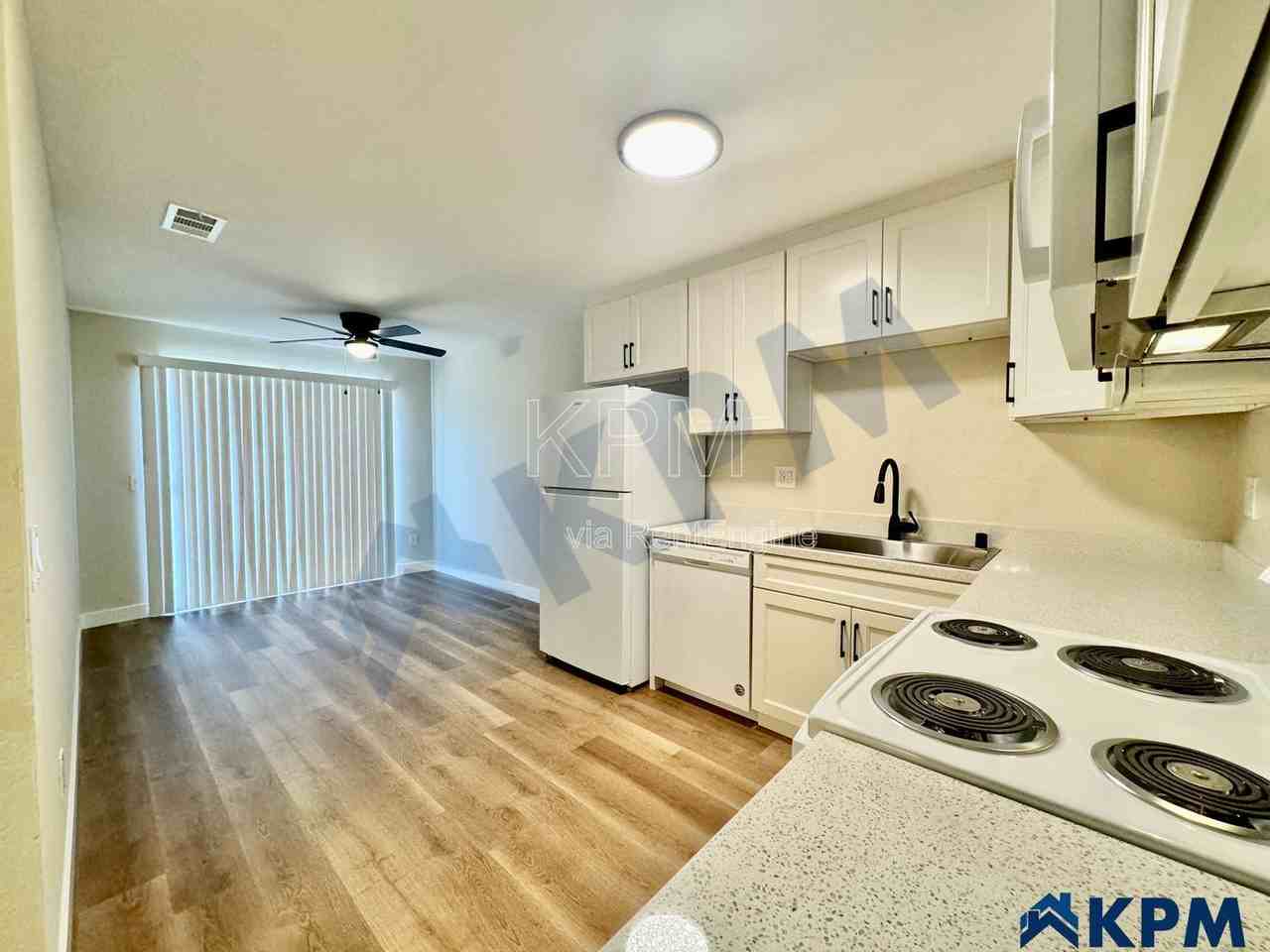 7355 Kelley Dr - Photo 7 of 19
