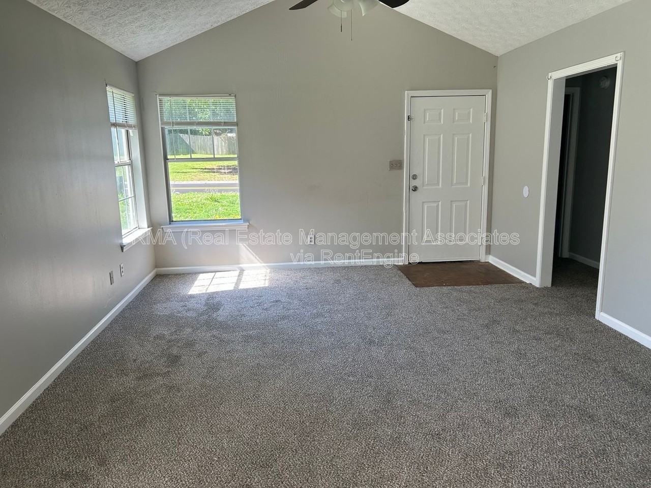132 Tuscany Ln - Photo 2 of 7