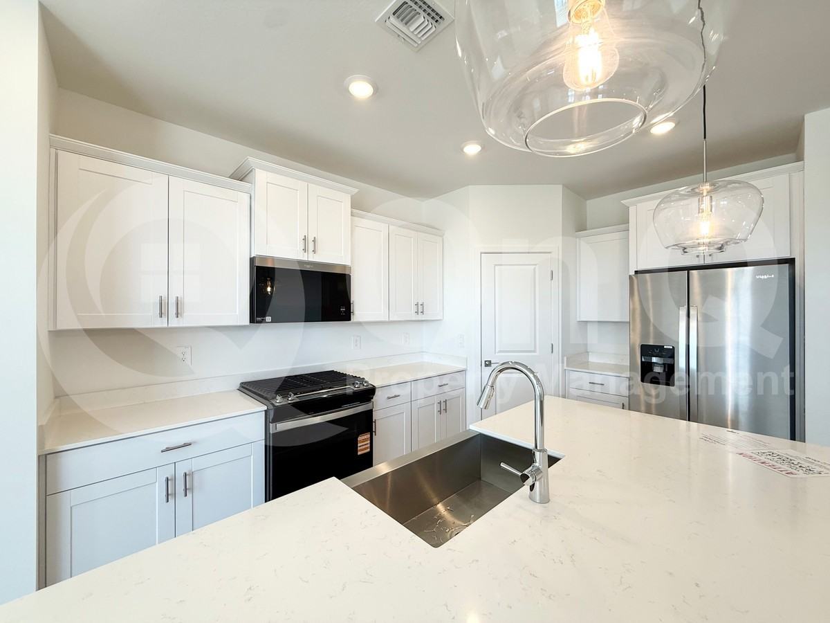 33110 N Noir Dr - Photo 3 of 22