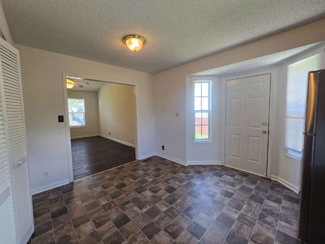 2408 N Ford St - Photo 7 of 18
