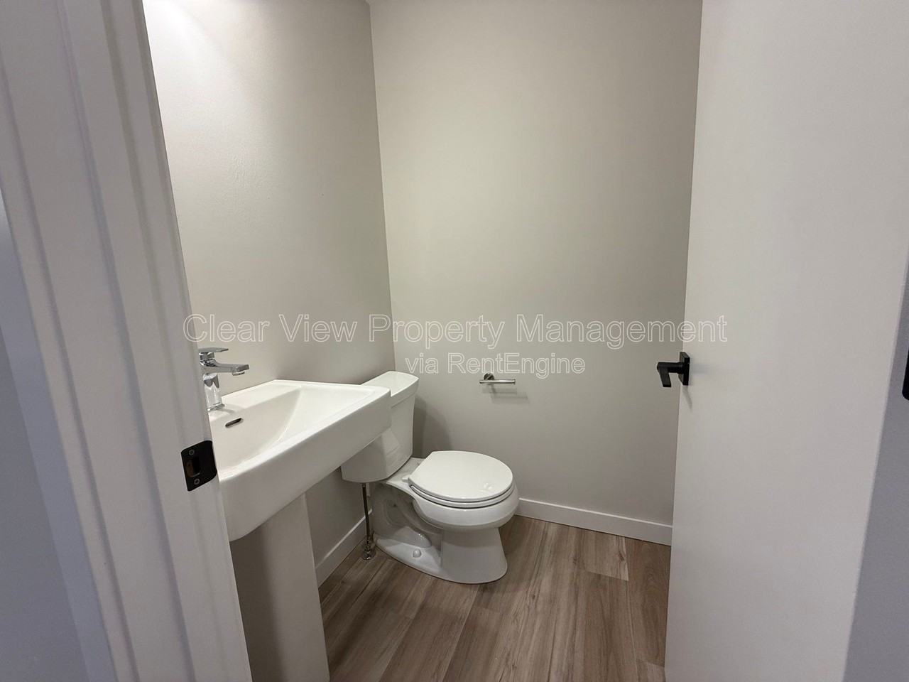 916 40 Ave N - Photo 5 of 14