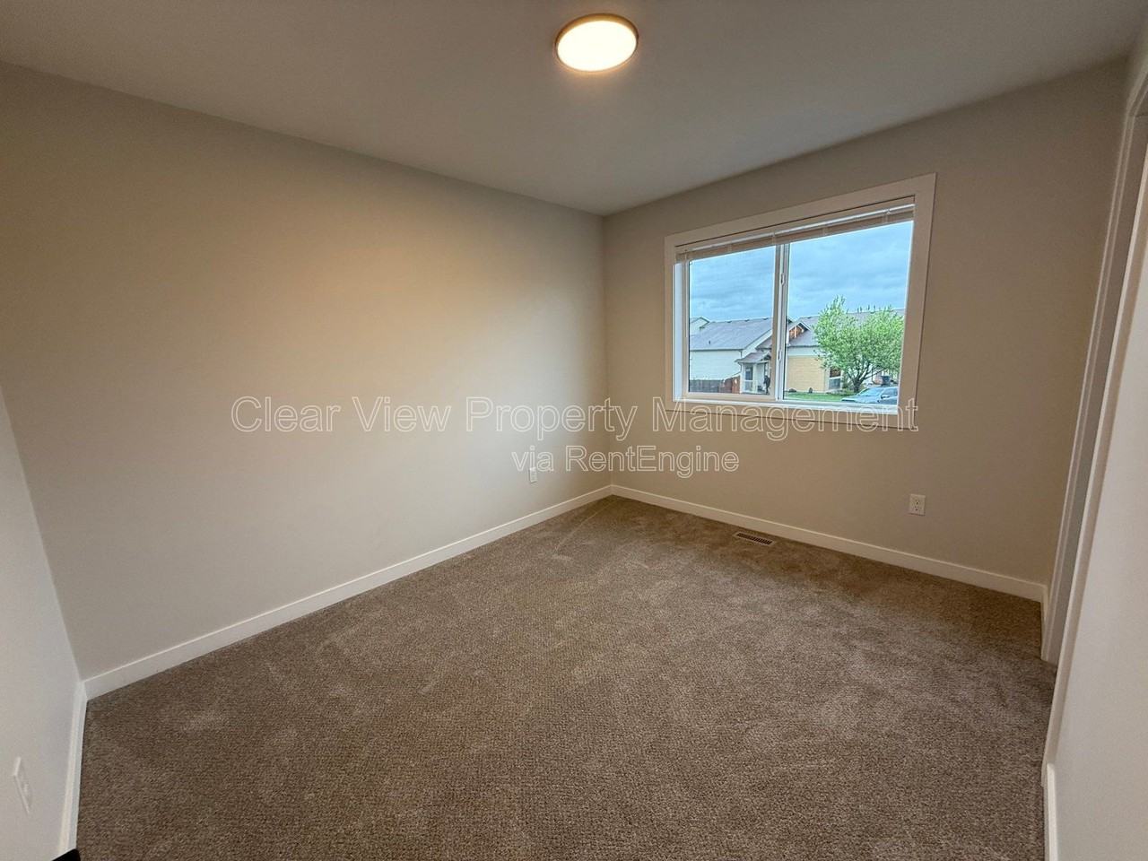 916 40 Ave N - Photo 6 of 14