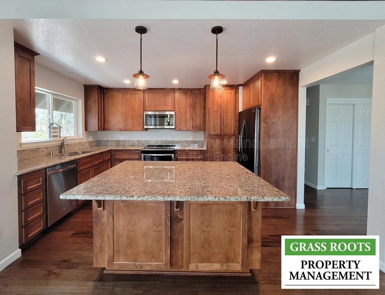 17742 Minnow Way - Photo 2 of 10
