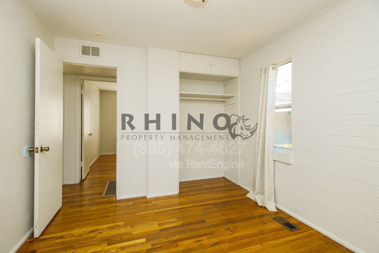 1154 W Illinois Ave - Photo 7 of 12