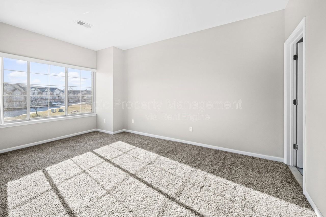 45487 Revere Dr - Photo 7 of 11