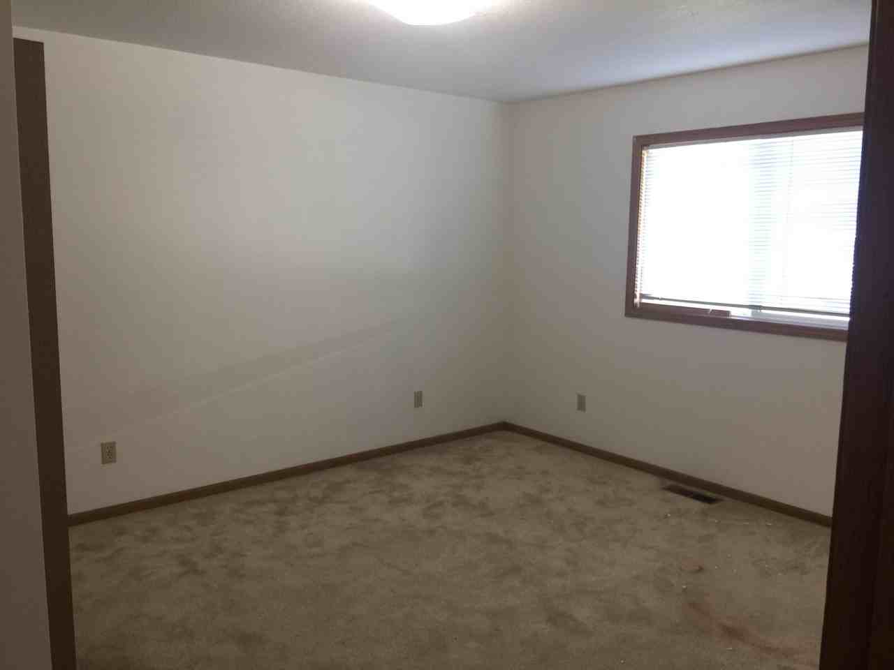 94 Stiles Ave Apt C - Photo 5 of 8