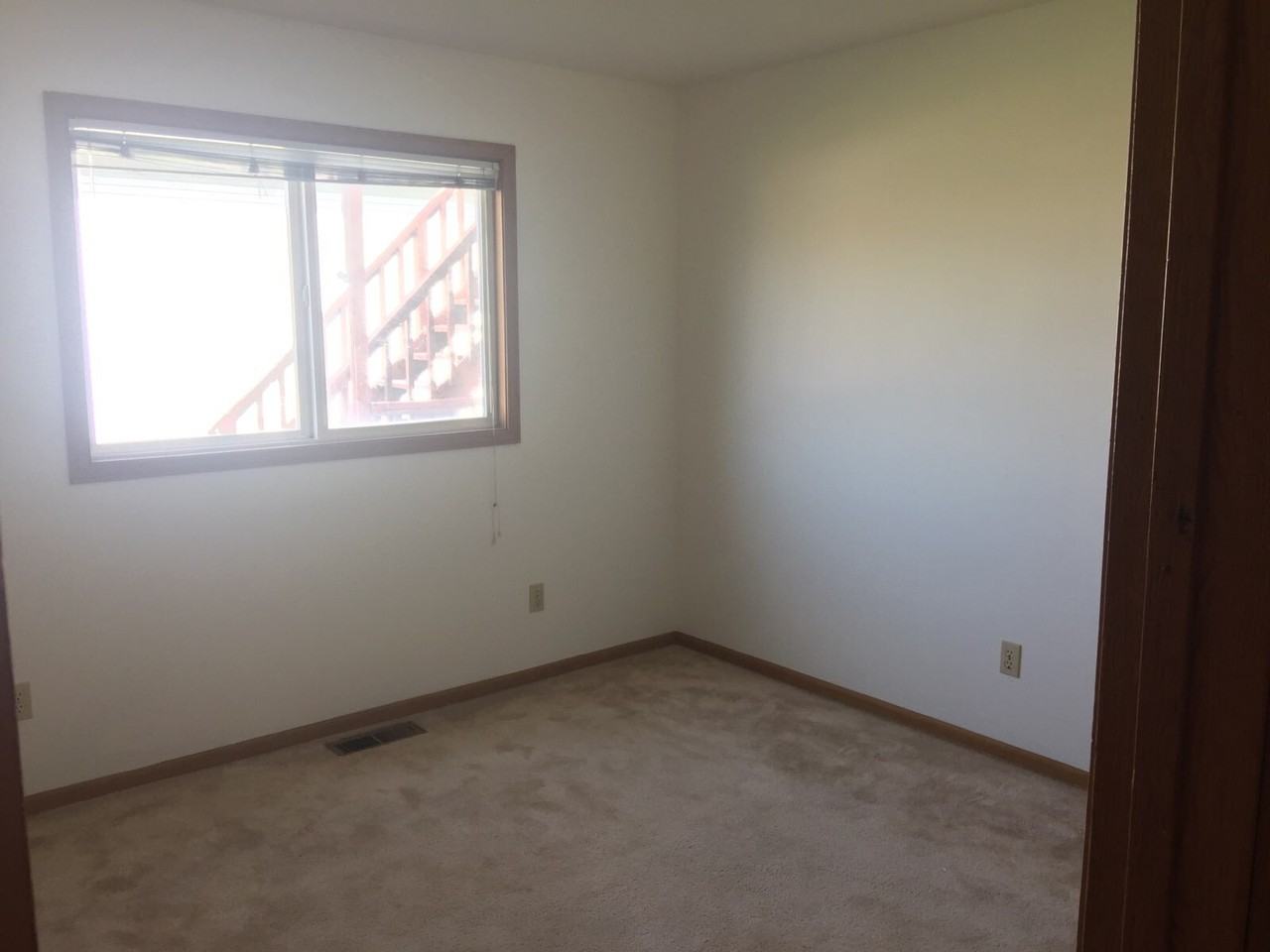 94 Stiles Ave Apt C - Photo 7 of 8