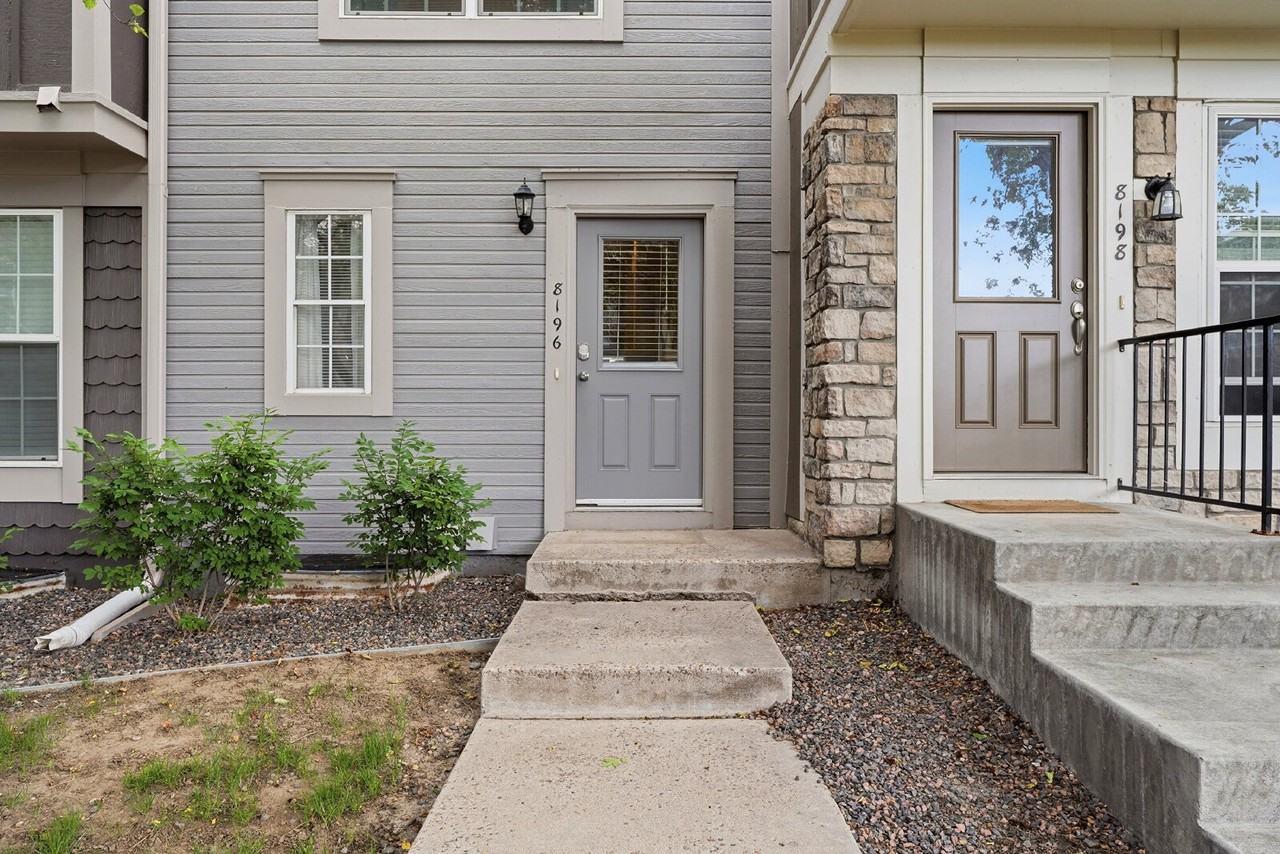 8196 S Fillmore Way - Photo 2 of 36
