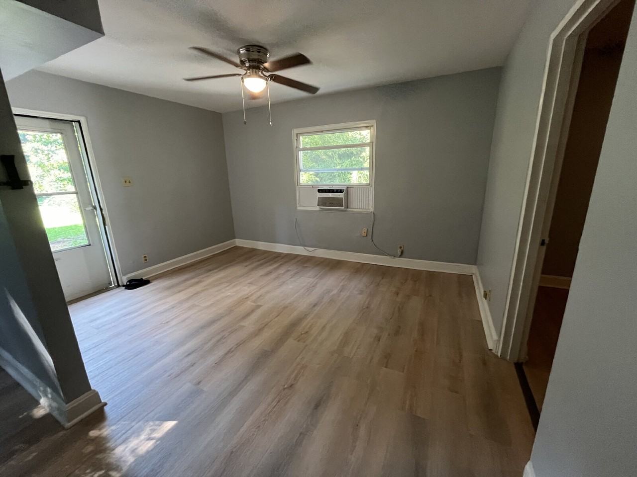 113 Spring St #4 - Photo 2 of 5
