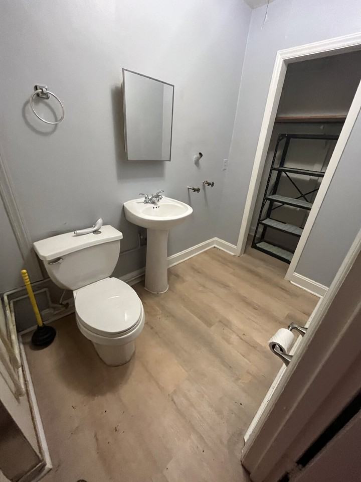 113 Spring St #4 - Photo 5 of 5