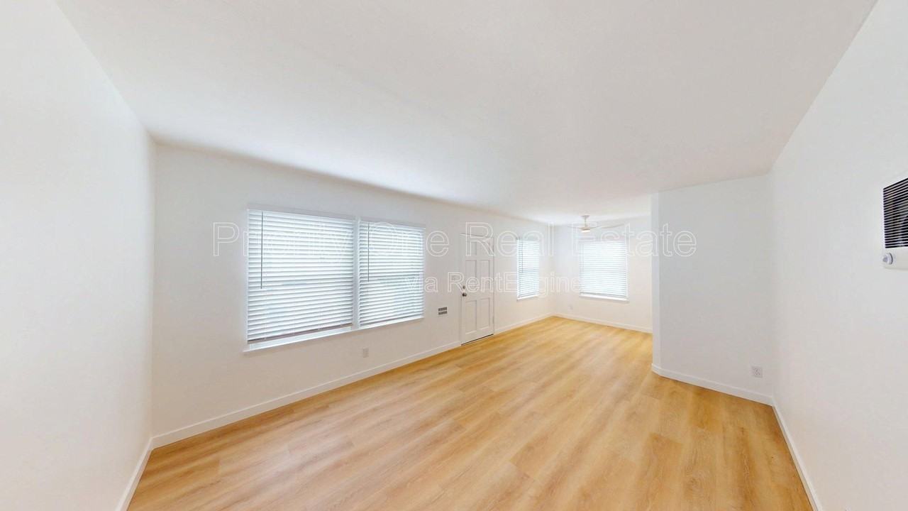4243 Hamilton St - Photo 7 of 18
