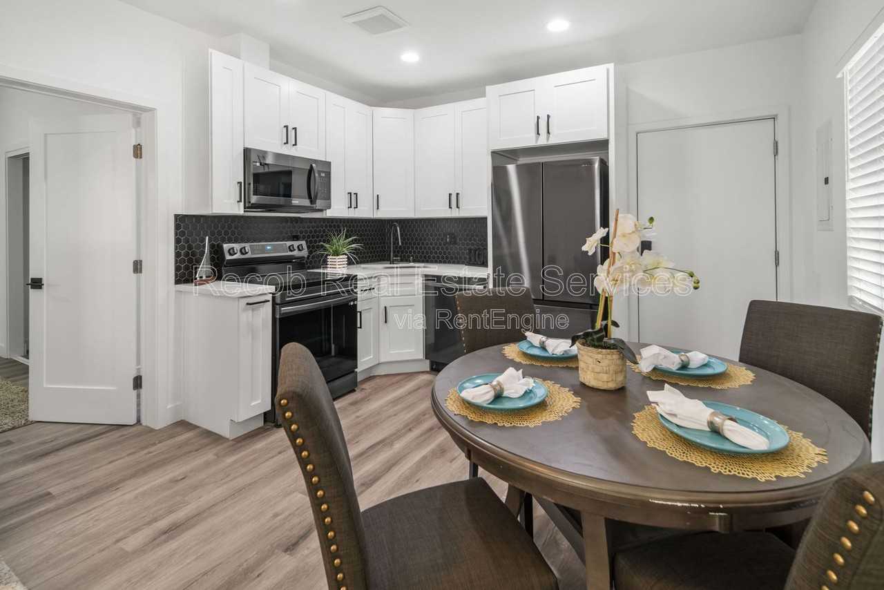 4988 Genesee Ave #4984 - Photo 2 of 18