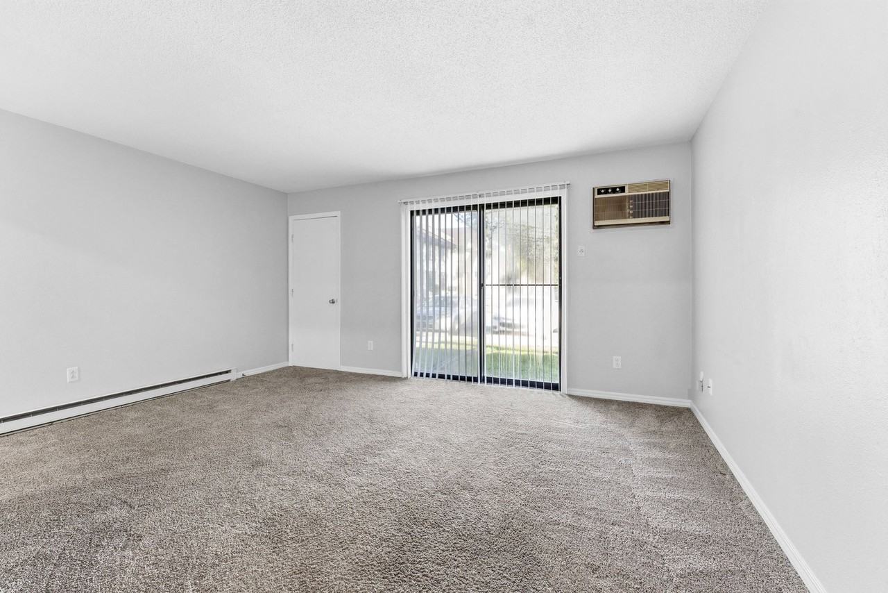 5953 Walnut Cir #G04 - Photo 5 of 8