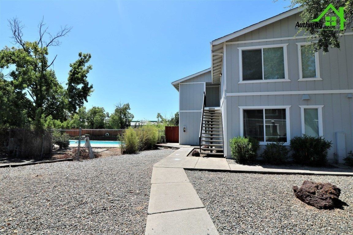 900 Jamieson Ct #4 - Photo 3 of 17