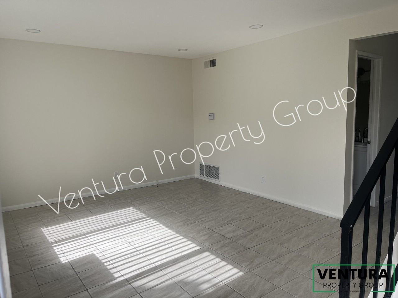 520 S I St #3 - Photo 4 of 27