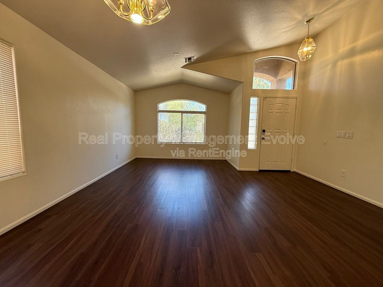4935 W Ardmore Rd - Photo 4 of 24