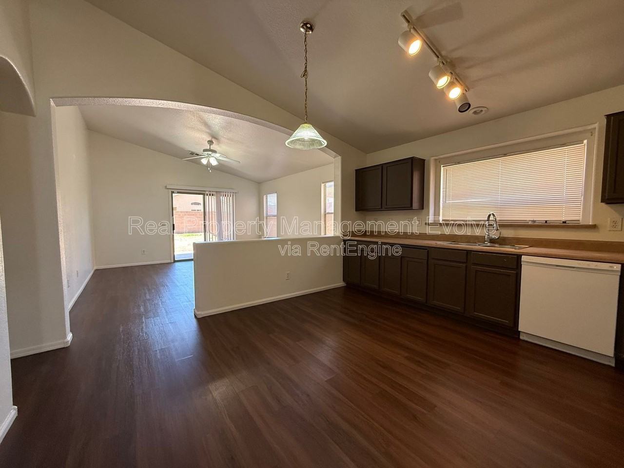 4935 W Ardmore Rd - Photo 5 of 24